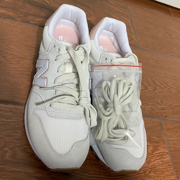 new balance 409 gold